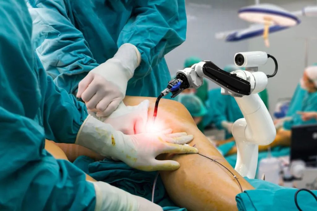 Robotic partial knee replacement in Mumbai
